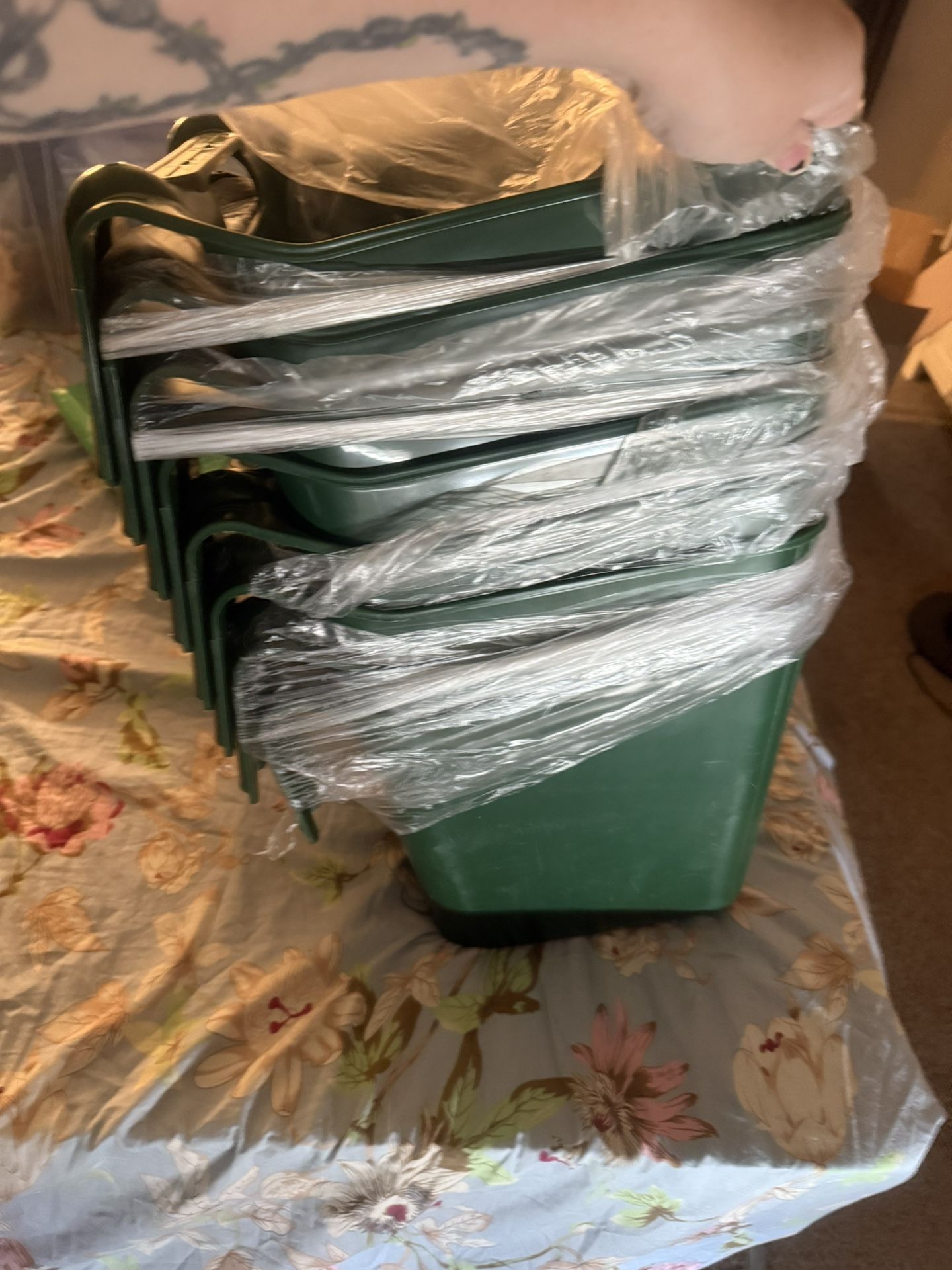 8 15 Quart Horse Feeders For Stall Hook Over Hanging Fence Hay Feeder Mountable Livestock Plastic Feeders