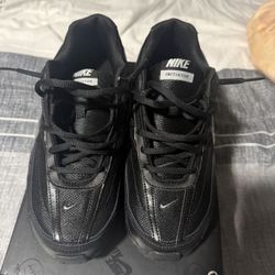 Size 9 Men’s Nike