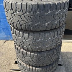 Toyo Open Country R/T 35/12.50/17 (USED)