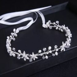 Adjustable Silver Floral Crystal And Pearl Bridal Wreath Crown Hair Piece