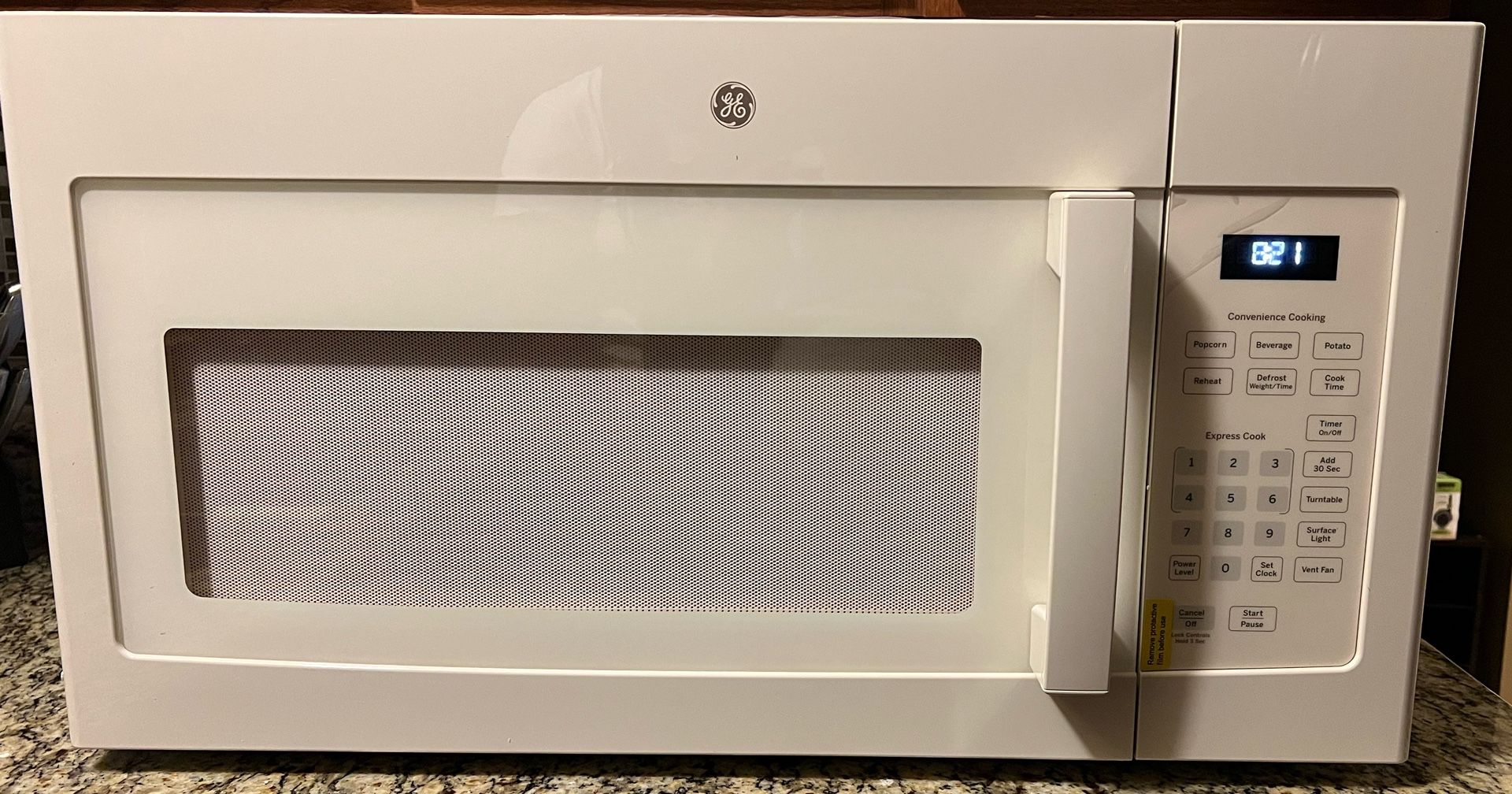 G E Microwave Oven 1.6 Cu. ft