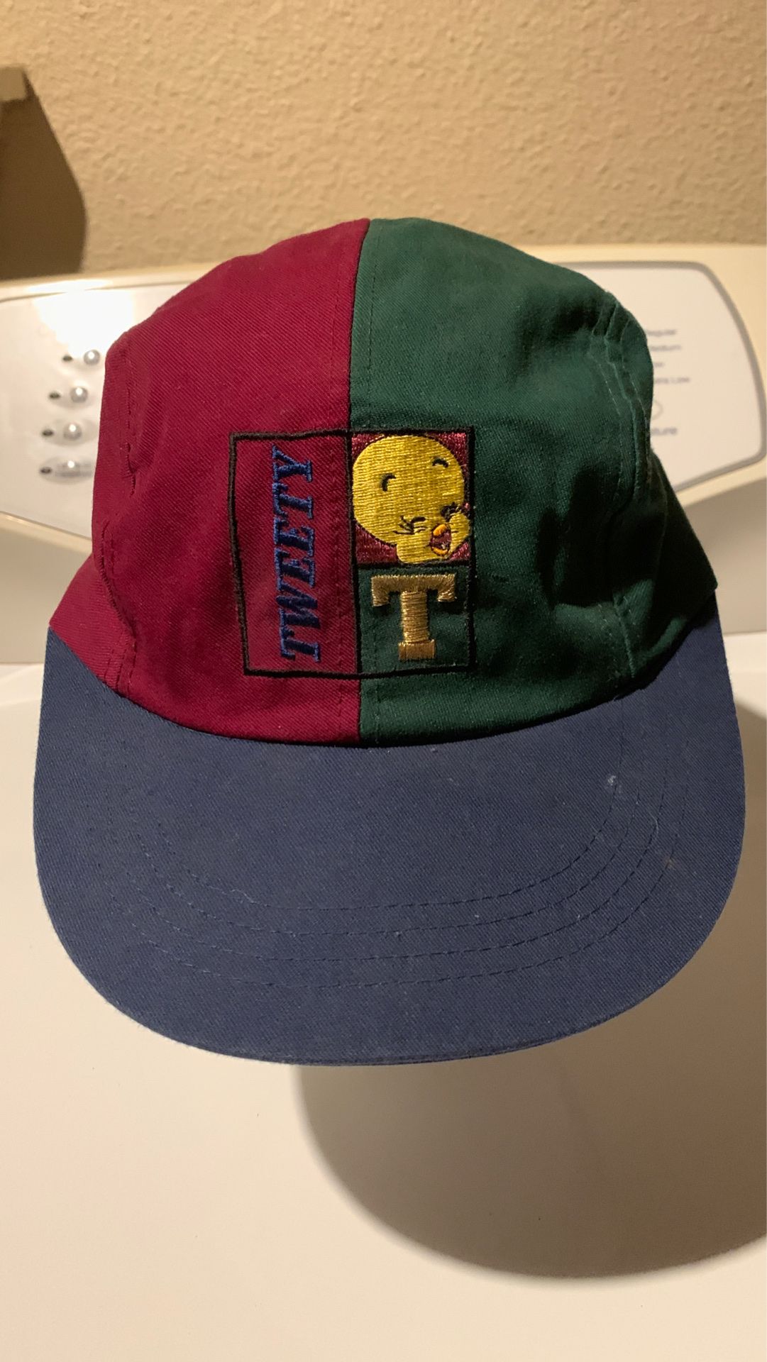 Rare 4 panel looney tunes hat