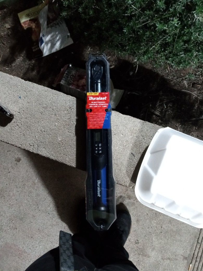 Duralast 3/8 Electronic Torque Wrench 20-100 Ft Lbs