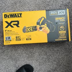 New Never Used DEWALT 20V MAX 8 in. Brushless Cordless Battery Powered Pruning Chainsaw (Tool Only)