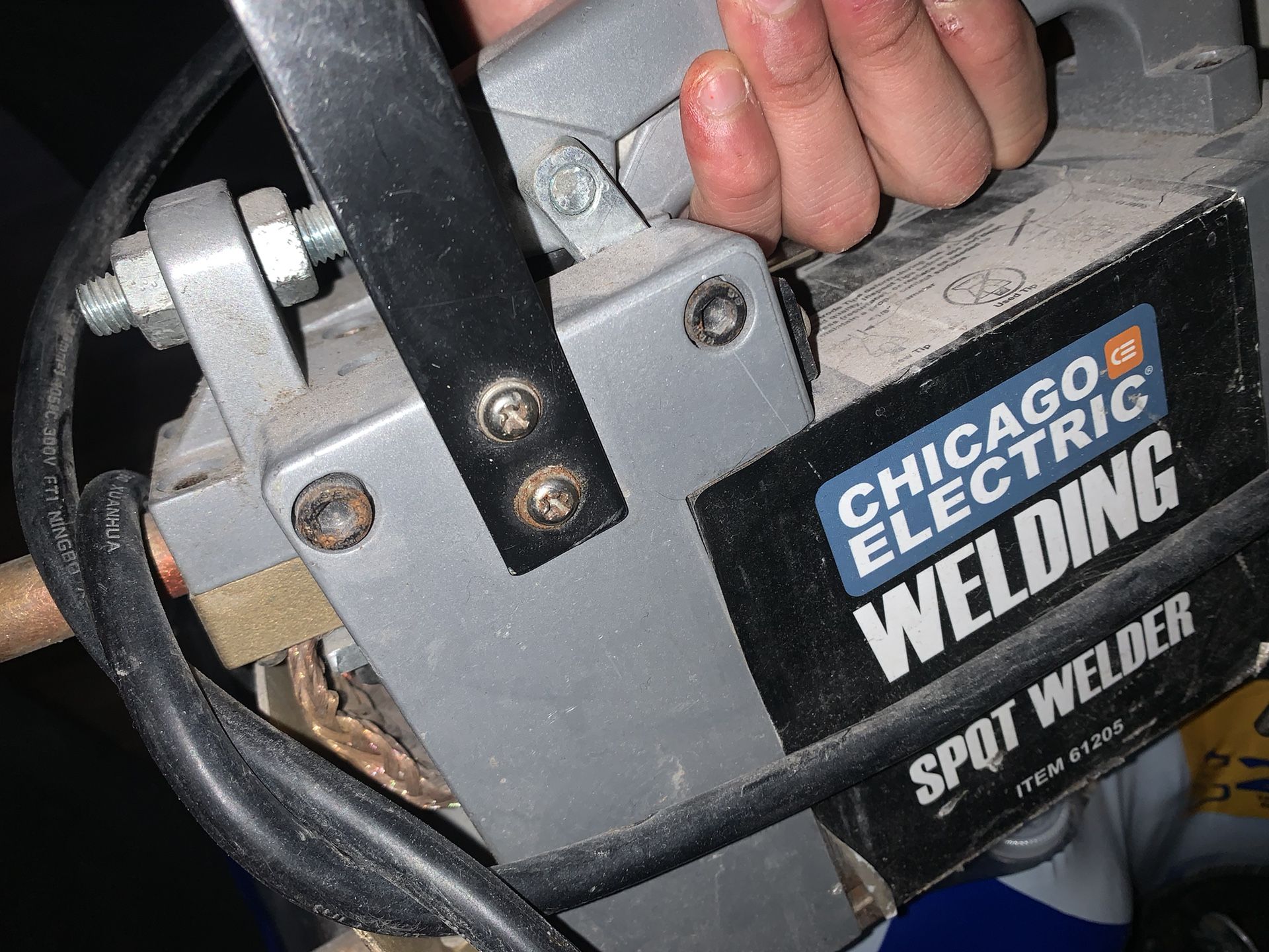 chicago electric welder 120 volt spot