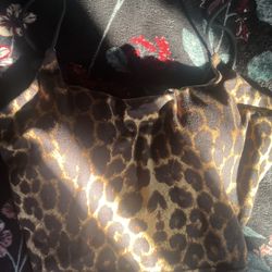 Women’s/ Girls Clothing 