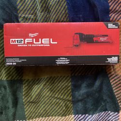 M12 Milwaukee Multi-Tool