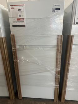 Frigidaire FRTE1936AW Refrigerator