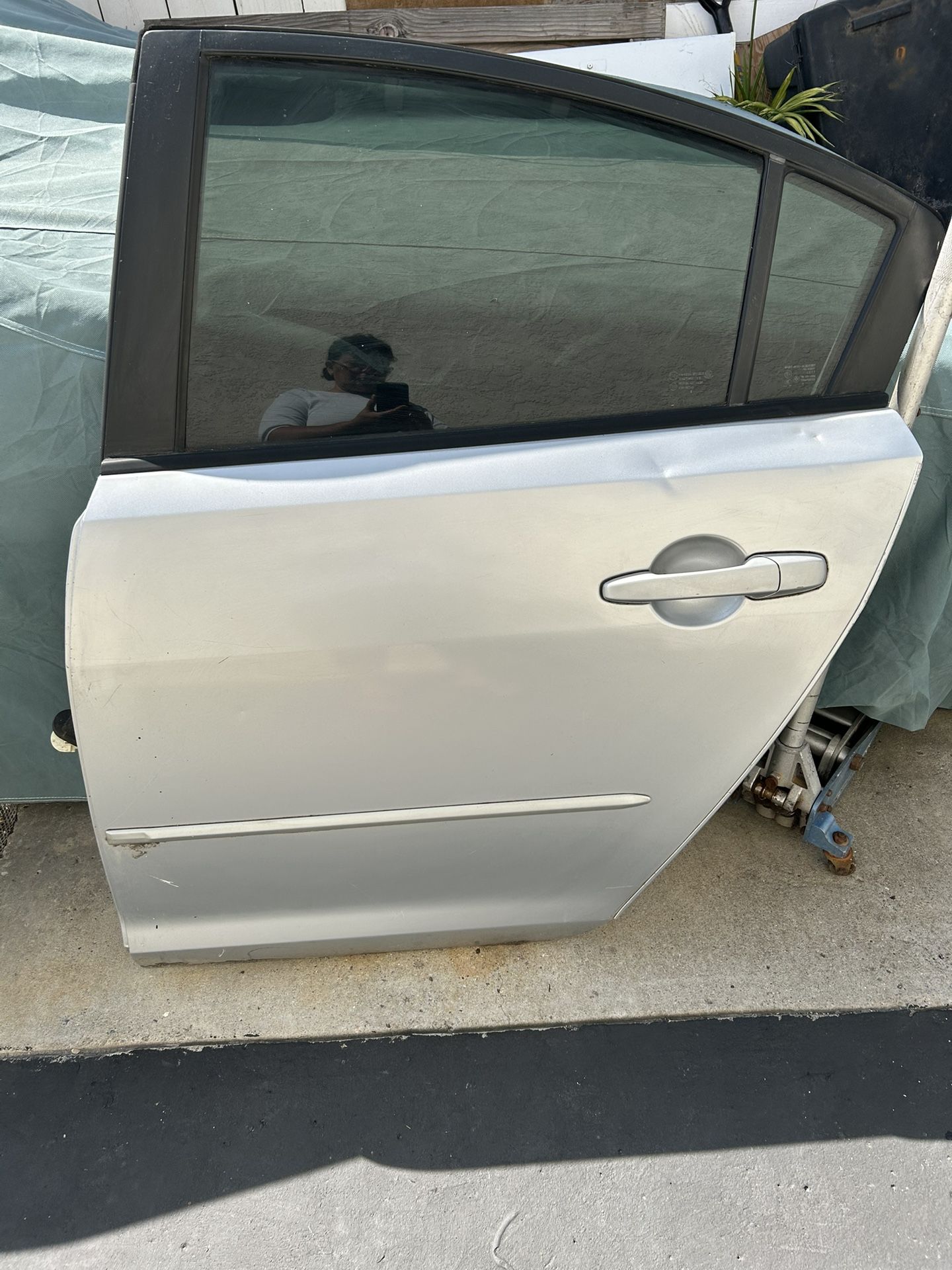 2007 Mazda 3. Passenger Door
