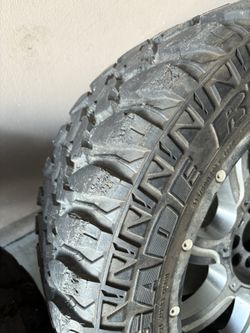 2019 Dodge ram Set of 4 rims + tires