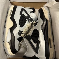 Jordan 4 Platinum Gold