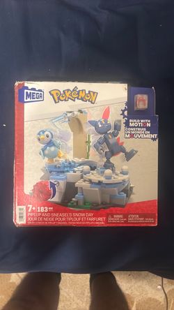 Mega Pokémon Piplup and Sneasel's Snow Day Set