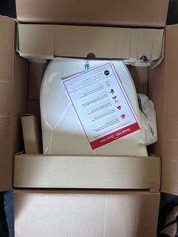 Brand new, never installed Brondell Swash Thinline T44-EW Luxury Bidet Toilet Seat
