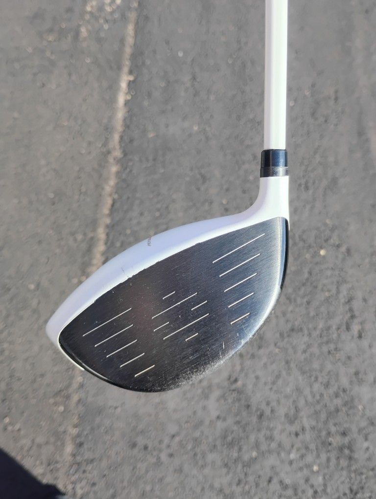 Golf Clubs! TaylorMade Aero Burner Driver!