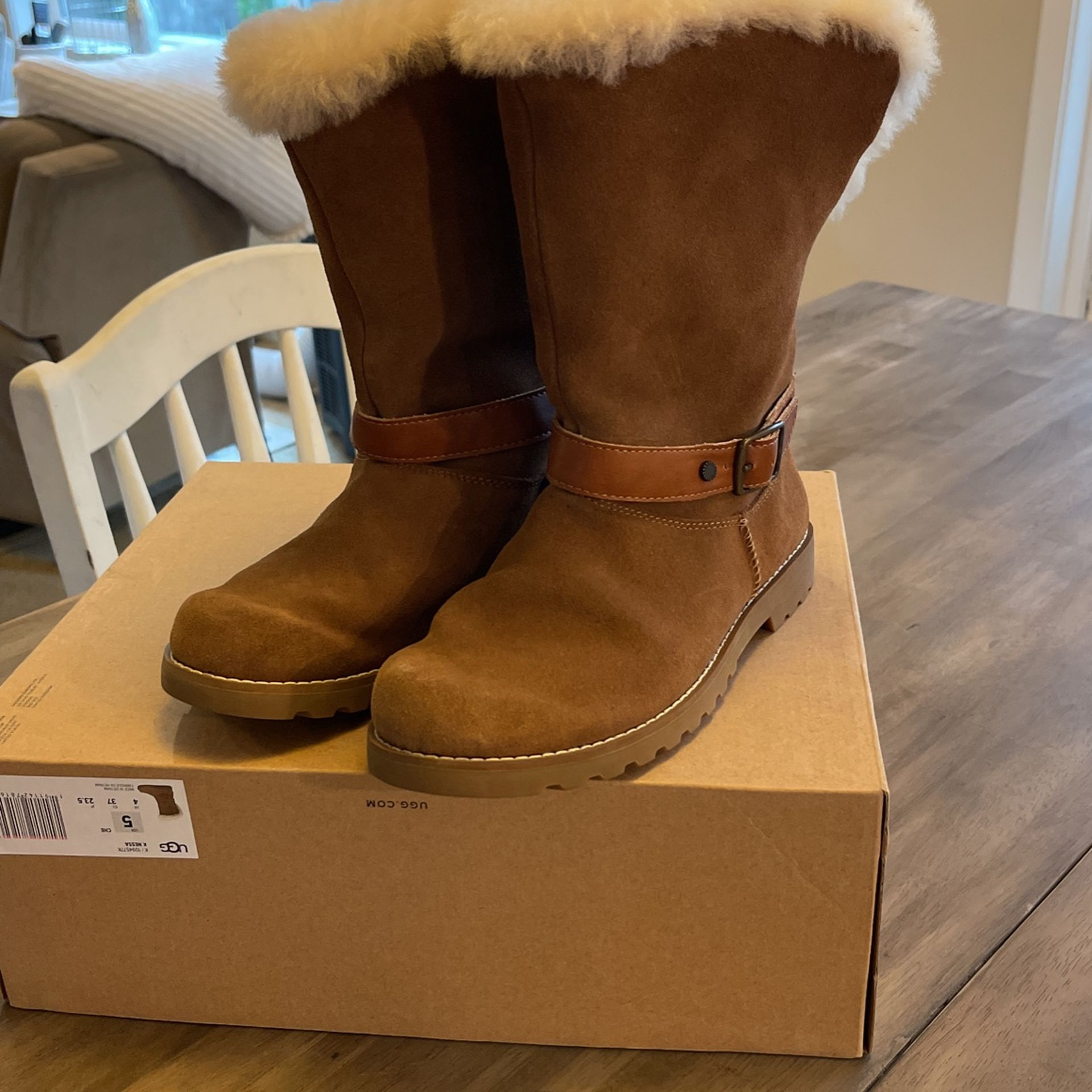 Ugg Boots Size 5 Worn Once