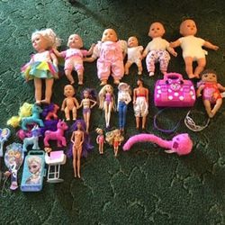 FOR SALE: Lot Of Baby Dolls & Babie Dolls