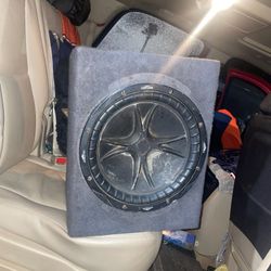 Kicker CompVR 12"
