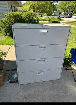 Hon 4 Drawer File Cabinet
