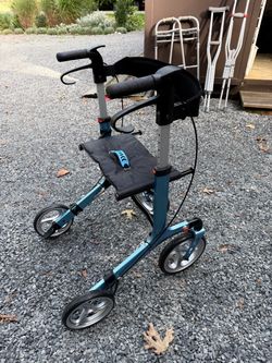 4-Wheel Rollator Walker with Seat