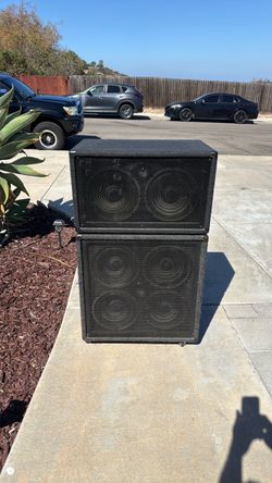 Carvin bass guitar speaker stack