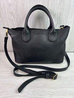 Portland Leather Goods Large Black Zippered Raindrop Crossbody Bag(A1G014555)
