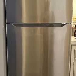 Like New INSiGNIA Stainless Steel Fridge 