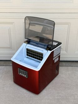 24 ICE CUBES IN 13 Mins & 40LBS EVERY 24HRS - FREE VILLAGE's countertop ice maker machine can produce 24 ice cubes per cycle (every 13 to 18 minutes).