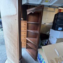 Tall corner shelves Set of 2