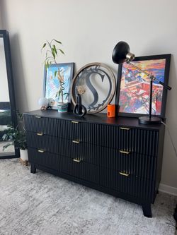 Dresser and 2 night stands