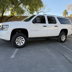 2009 Chevy suburban four-wheel-drive
