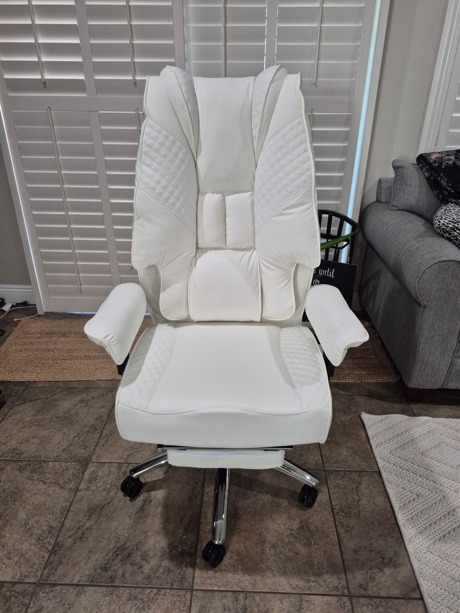 White Executive Office chair 