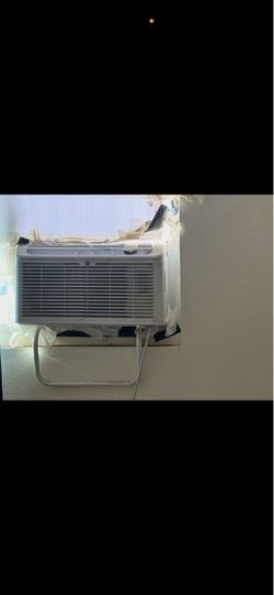 WORKING AC Unit — MUST PICK UP TODAY OR TOMORROW — MOVING