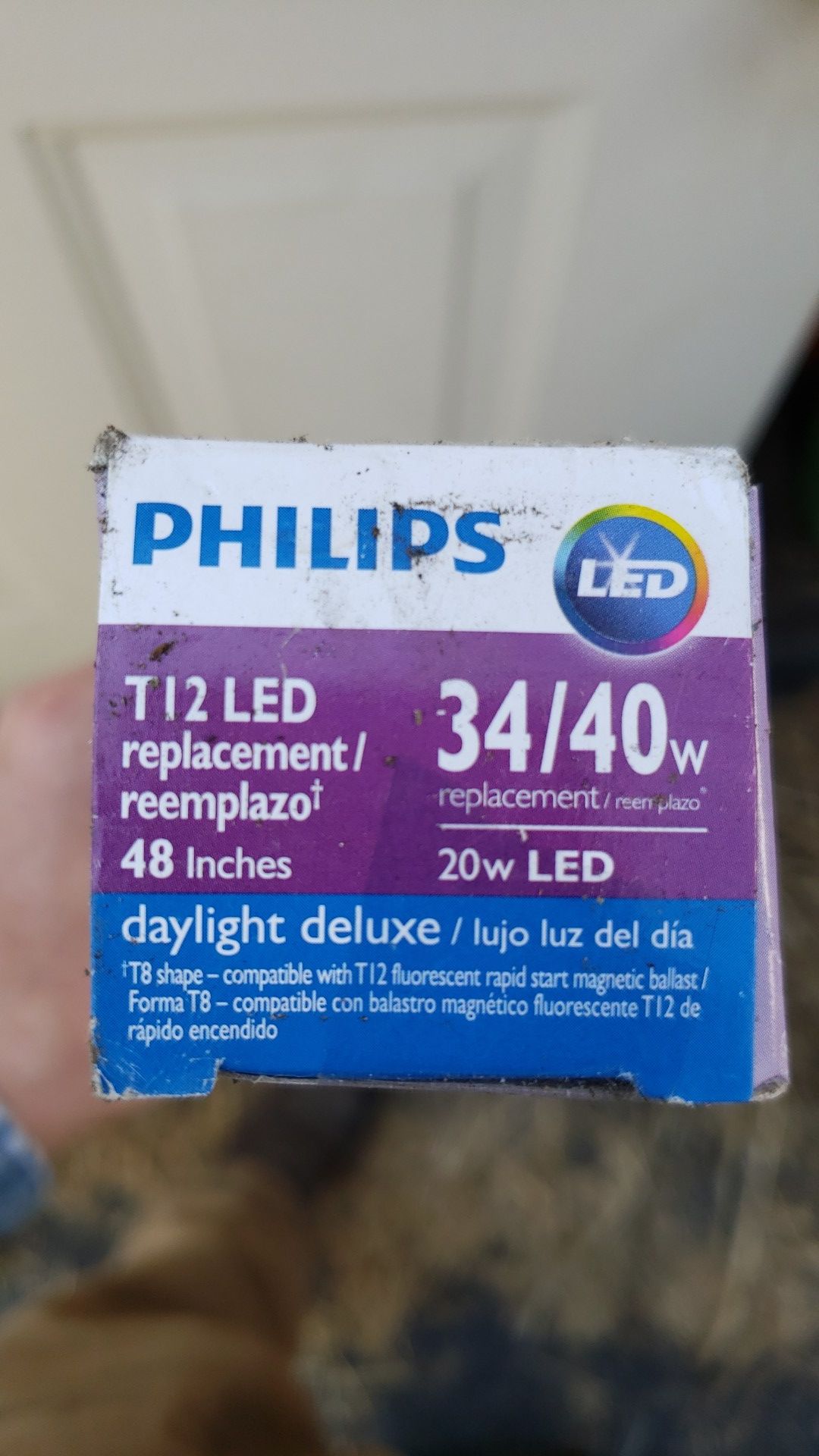 6 Phillip's led 4 foot replacement bulb