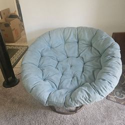 Large Papasan Chair with Blue Cushion