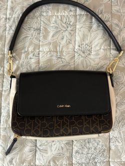 Calvin Klein Shoulder Bag