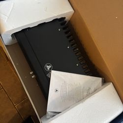 JL Audio 1200/1 V3 Car Amp Como Nuebo 