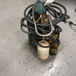 Zoeller 1/2 Hp Submersible Sump Pump - Used