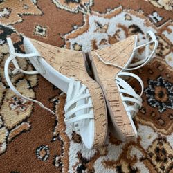 Charles david Designer wedges On Platform 6.5 - white