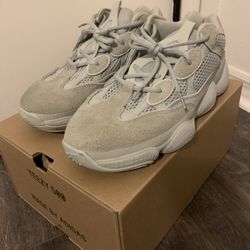 YEEZY 500 SALT SIZE 9