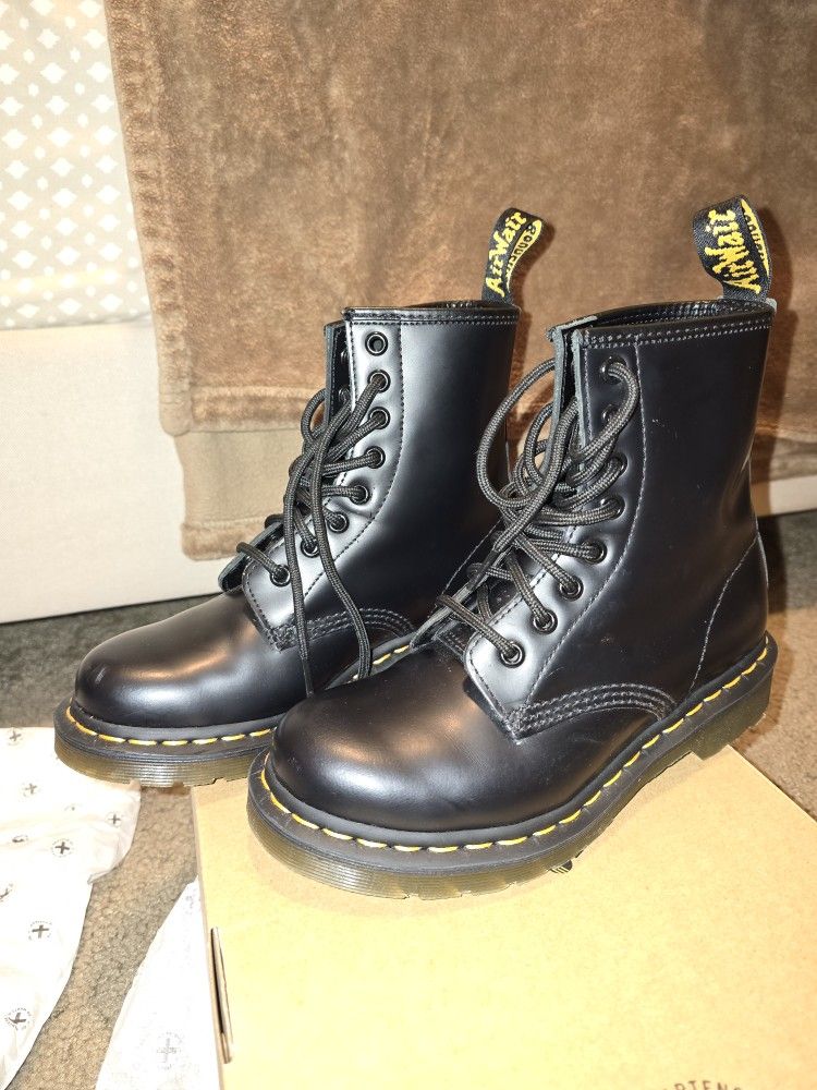 Size 5 Smooth Black Dr. Martens Boots