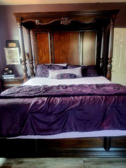 Bedroom set. Beautiful!