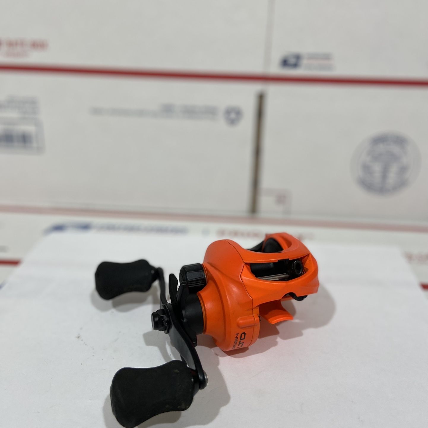 abu garcia ambassadeur 5501 cs Abu Garcia Ambassadeur 5501-CS Rocket Baitcasting Fishing Reel