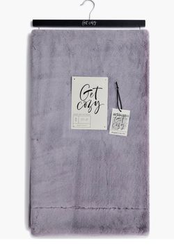 Artisan 24 Get Cozy Lilac Velvety Soft Plush Blanket