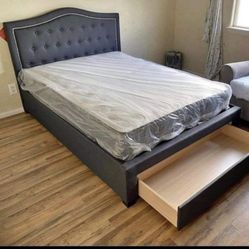 Bed With Mattress 