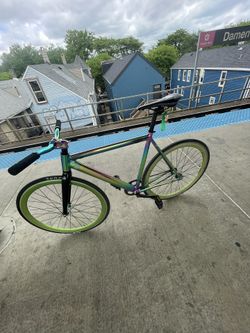 UPTOWN Fixie Bike