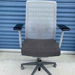 Haworth Very High Mesh Back Fully Adjustable Model Office Chair 