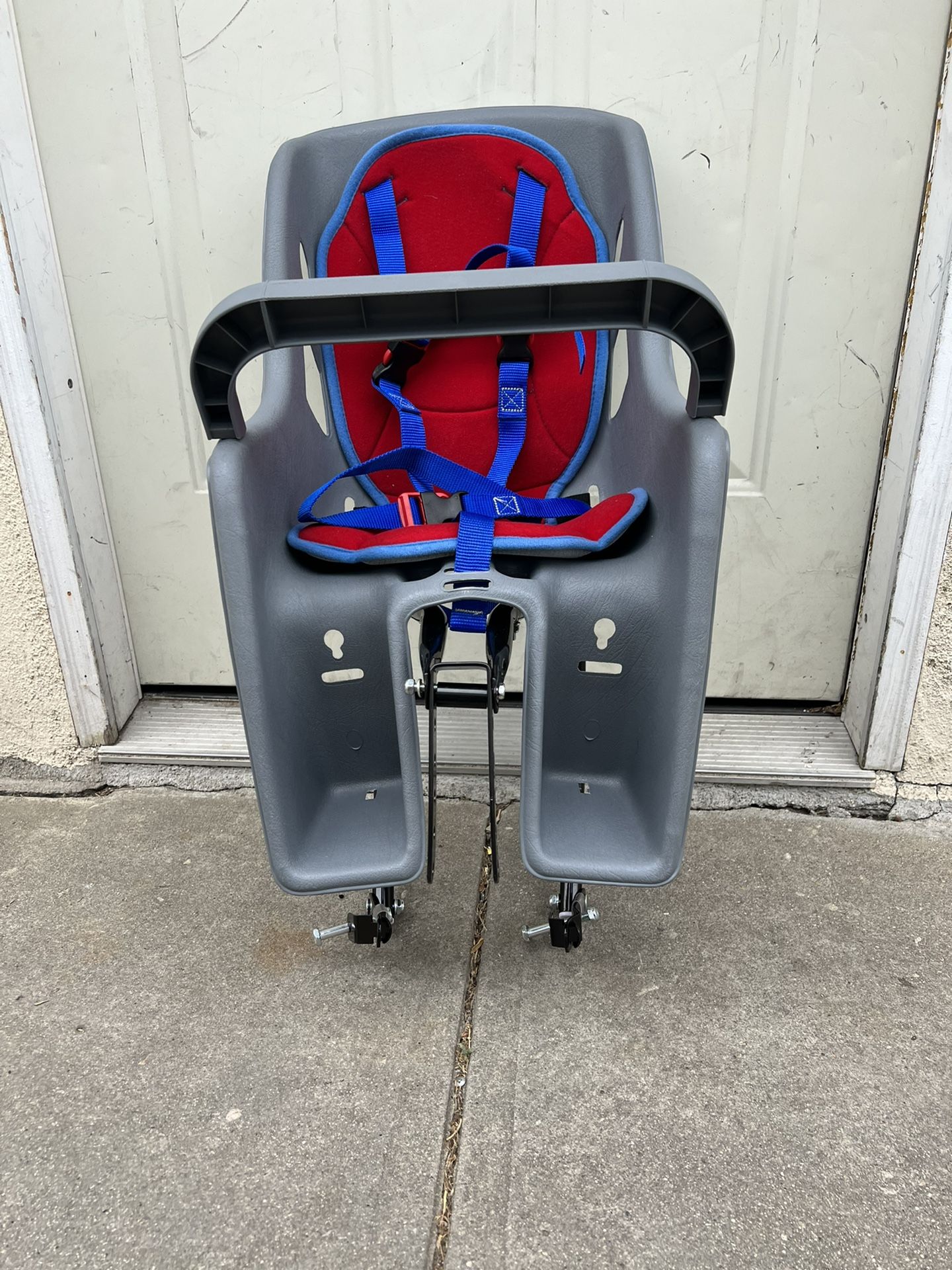 BELL COCOON 300 BICYCLE CHILD CARRIER for Sale in Torrance CA