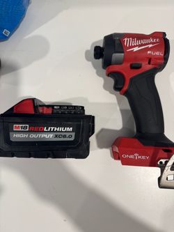 Milwaukee M18 Fuel One-Key Impact Driver with XC6.0 Battery