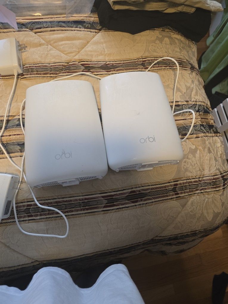 Orbi Router & Satellite