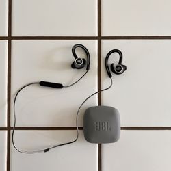 JBL Bluetooth Headphones 